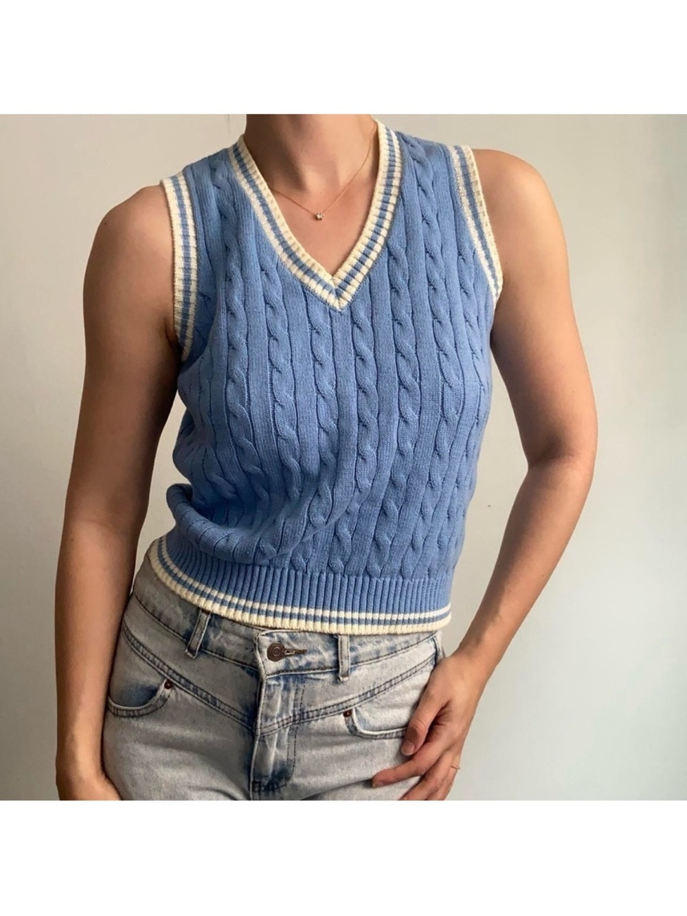 Brandy Melville blue & cream V-Neck Sweater Vest - Picture 2 of 5